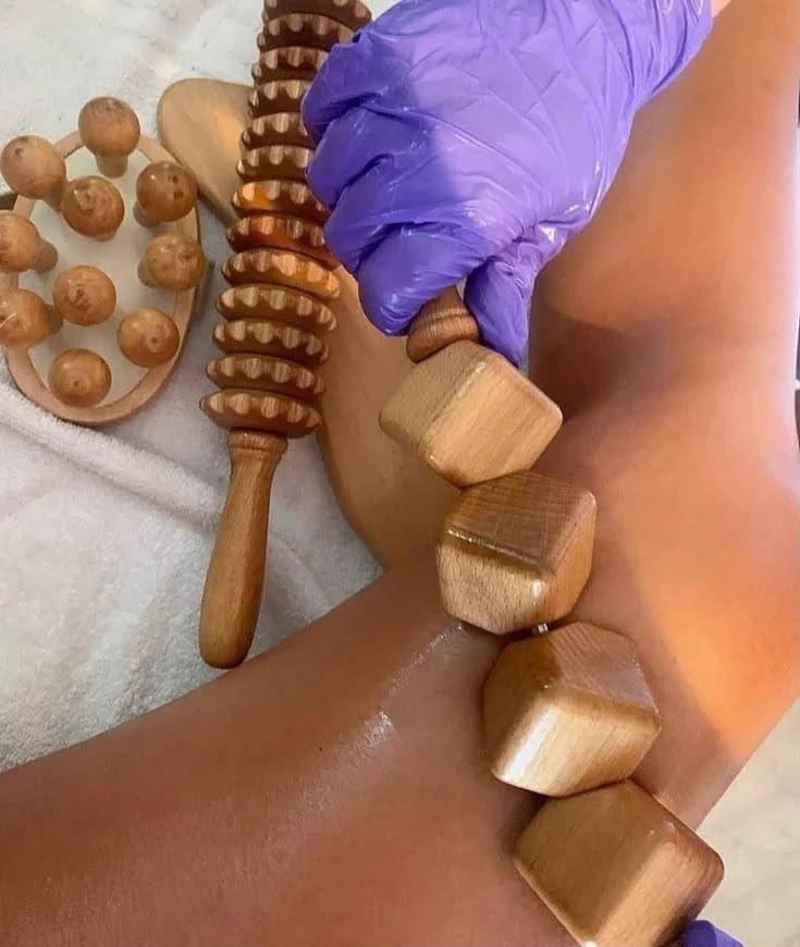 Maderoterapia con rodillos de madera